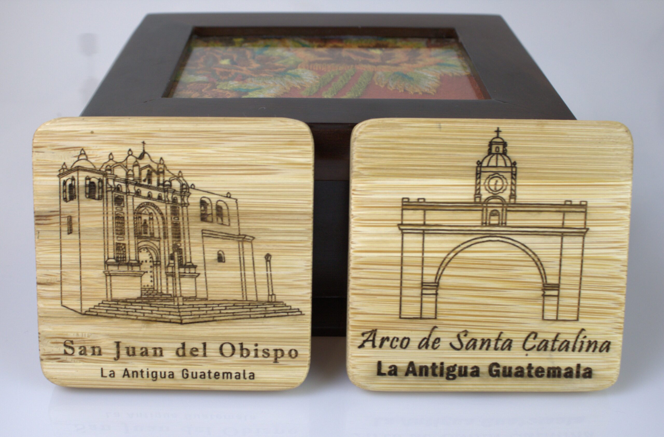 Carpintería y Ebanistería Roberto´s Madera y Típicos Carpintería y Ebanistería Roberto´s Madera y Típicos